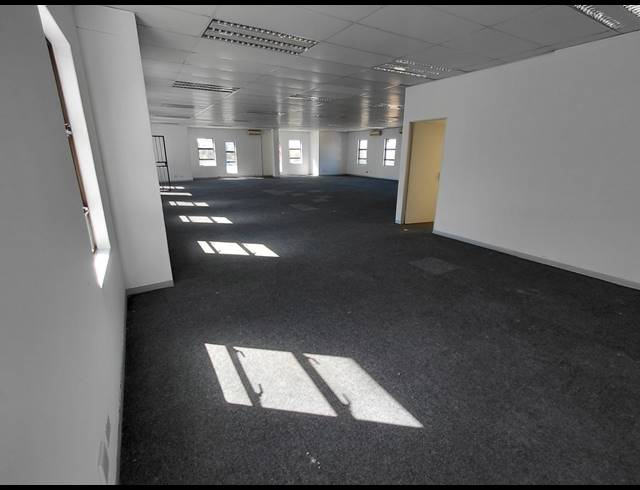 176M² OFFICE TO LET IN RANDJESPARK